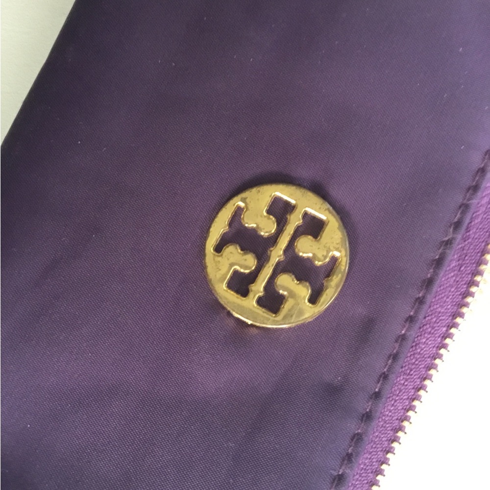 Tory Burch wristlet - Picture 4 of 4